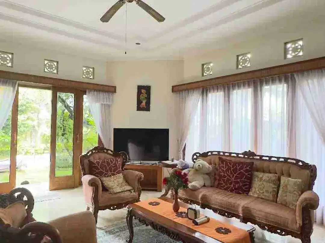 Dijual Cepat Rumah Villa 2 Lantai beserta furnish di kerobokan, badung, bali - Image 2 of 8