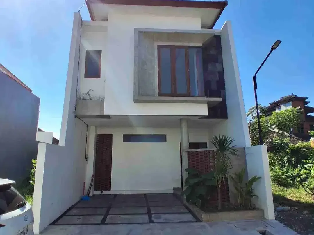 DIJUAL RUMAH BARU DI DENPASAR UTARA - Image 1 of 10