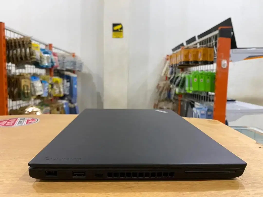 Lenovo ThinkPad T470 Core i5 Ram 8GB SSD 256GB Touchscren Mulus - Image 6 of 10