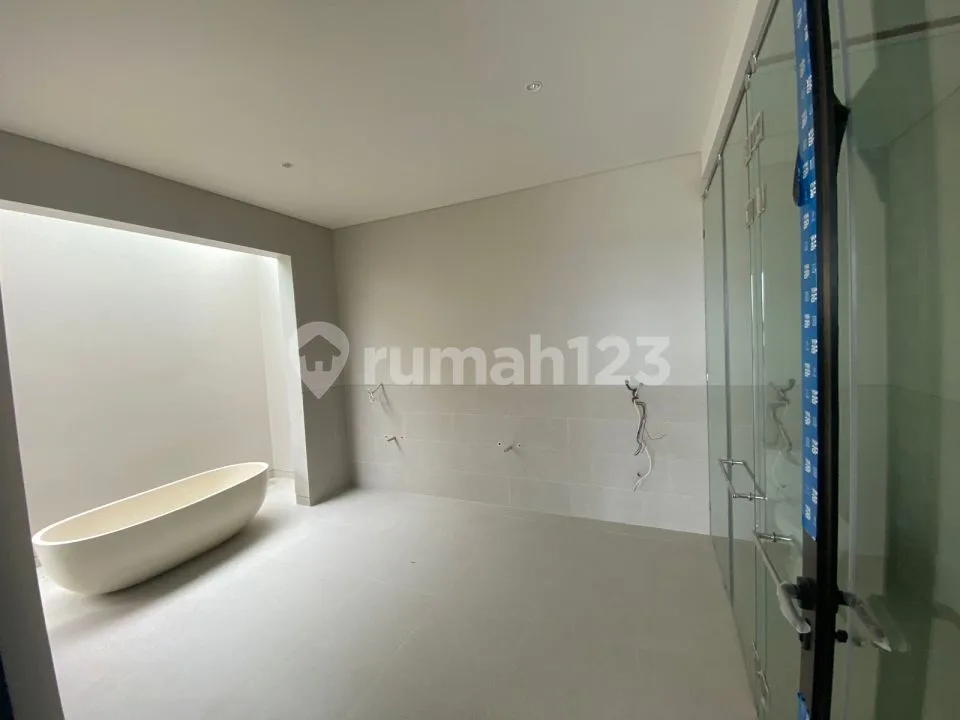 Brand New Luxury 4Br Villa With Ocean View di Ungasan (281V) - Image 4 of 4