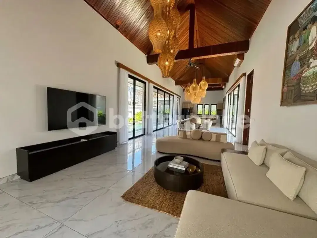 The Rare Combination of Beauty and Structural Excellence: Four-Bedroom Villa in an Exclusive Sanur Enclave - Image 4 of 10