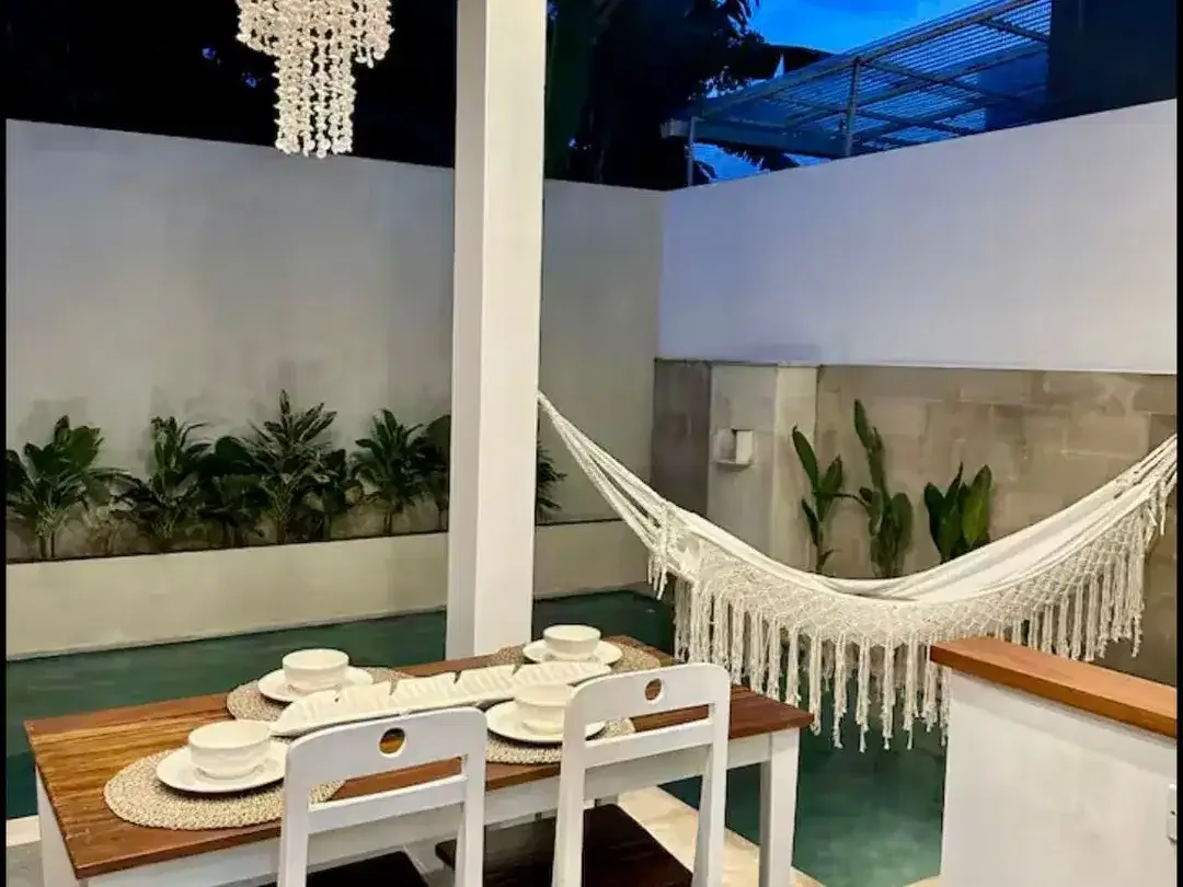 Dijual villa modern 2 Bedroom fully furnished akses strategis - Image 3 of 10