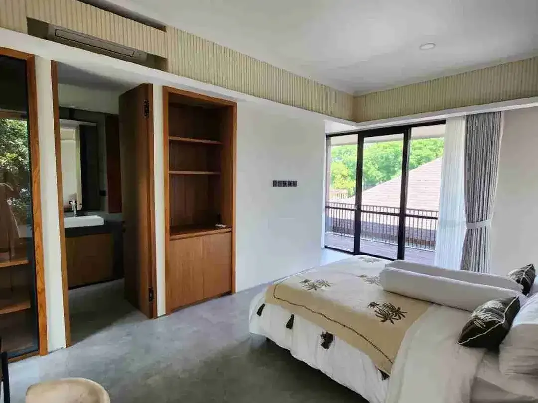 Dijual Luxury Villa 3 bedroom di kawasan elite Jimbaran Hijau dengan one gate system dan  Full Furnished - Image 10 of 10