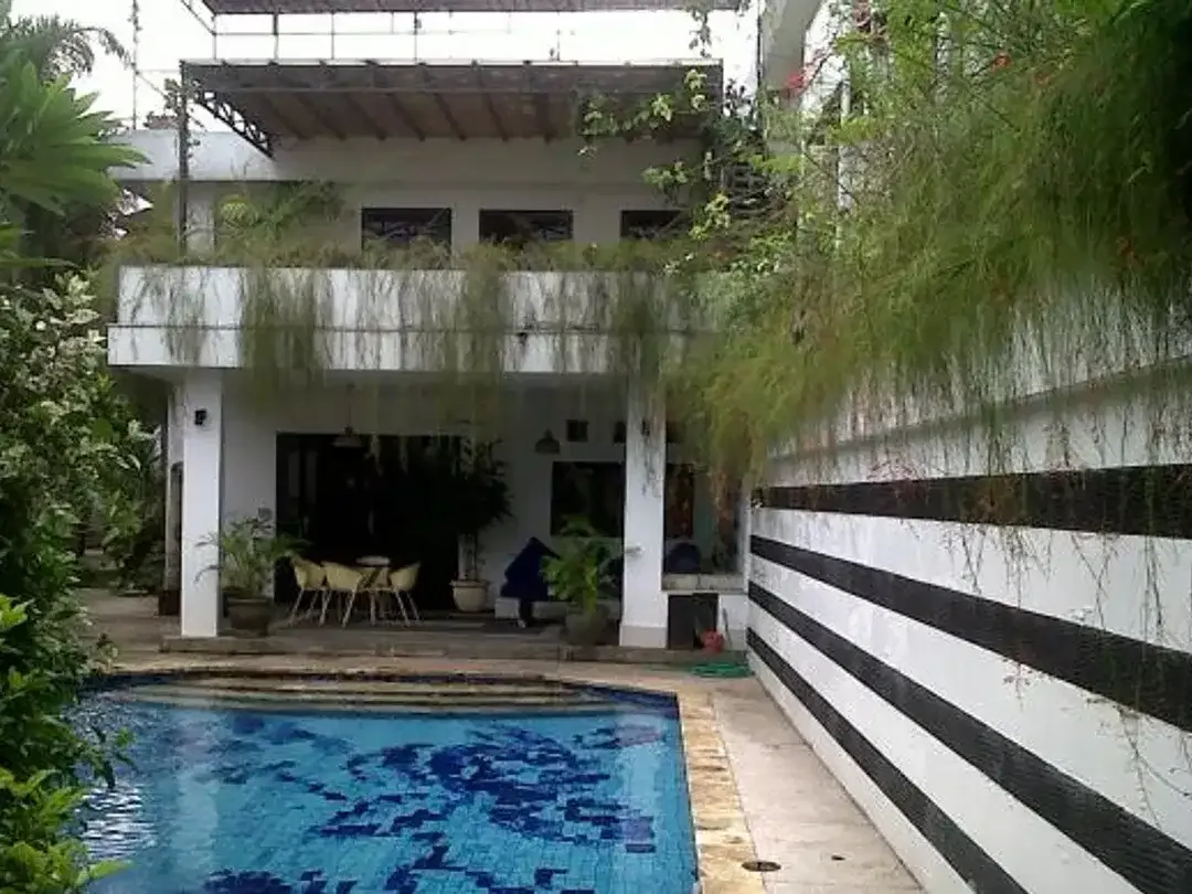 GRAND LUXURY ESTATE IN MUTIARA MANSION — FULLY FURNISHED (WEST DENPASAR) - Image 4 of 4