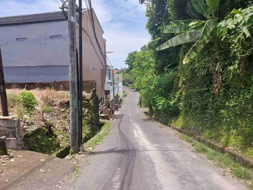 Jual Tanah luas 240m²/2.4are Zona Kuning Hak Milik / SHM area Banyak Villa Komersil & Investasi strategis.yt - Image 1 of 5