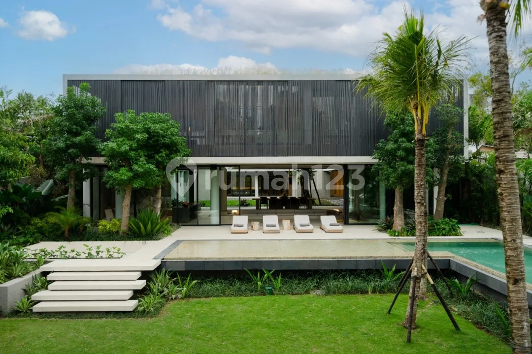 Luxury Villa Green Belt View - Pererenan 6Bedrooms 1960M2 - Image 2 of 4
