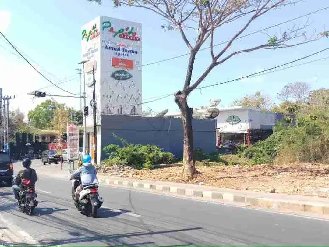 Di jual tanah pinggir jalan raya Uluwatu sangat cocok untuk usaha hotel, resto dan ruko - Image 1 of 10