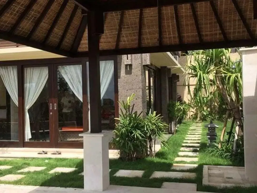 Villa Besar Uluwatu dgn Pemandangan Laut - Image 2 of 9