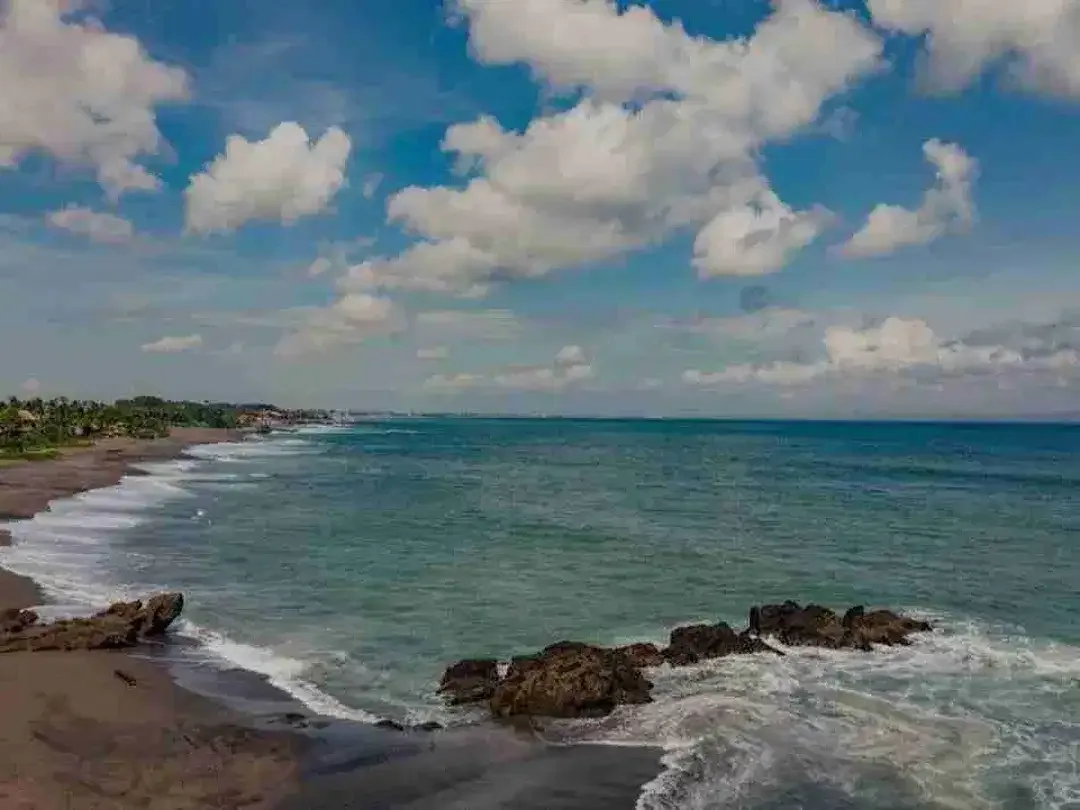 Villa Mewah Pererenan Canggu Bali Sea View - Image 7 of 10