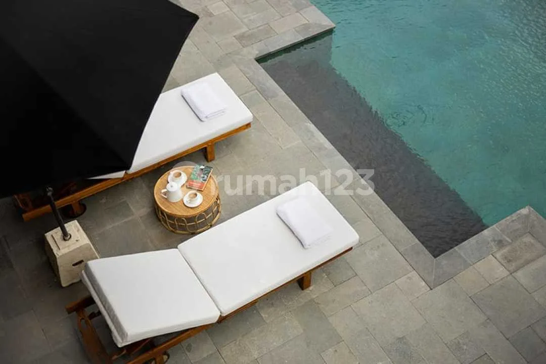 Yearly Rental Luxury 3 bedrooms Villa  in Berawa Canggu - Image 3 of 4