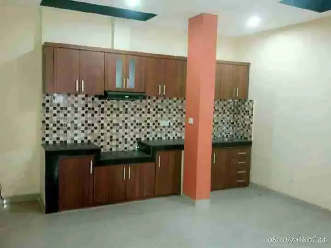 Buc Rumah LT 120M2 Ada 5Kamar Pusat Kota Jaya Giri Renon Jl6mtr Paving - Image 6 of 9