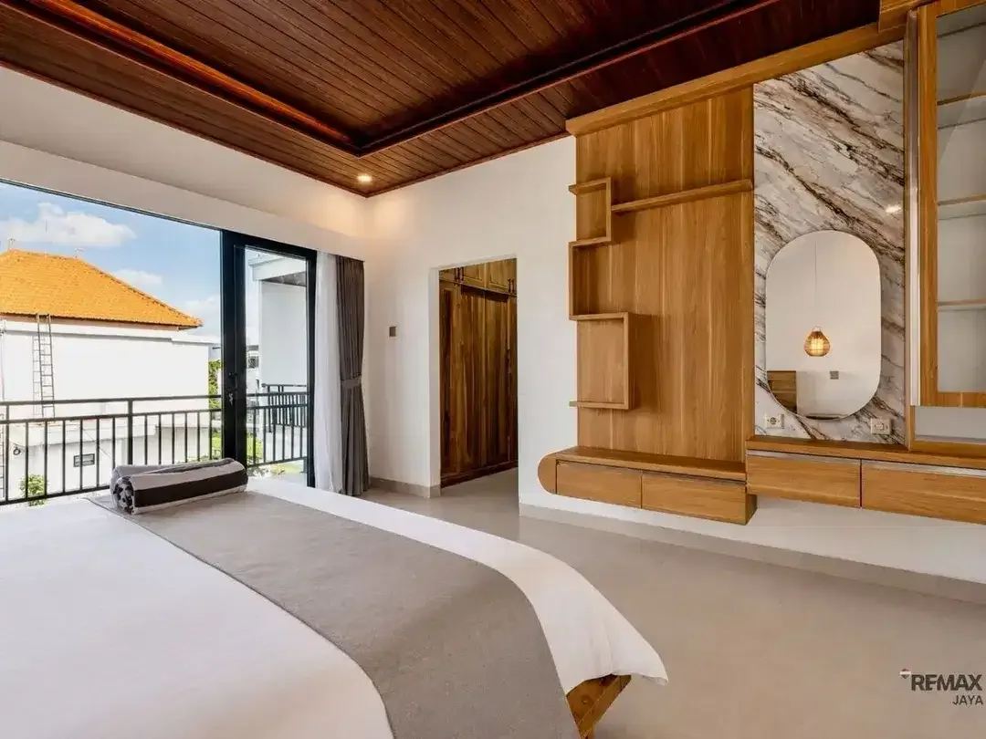 Villa Fully Furnished 2 Kamar Disewakan, di Tumbak Bayuh - Image 3 of 6