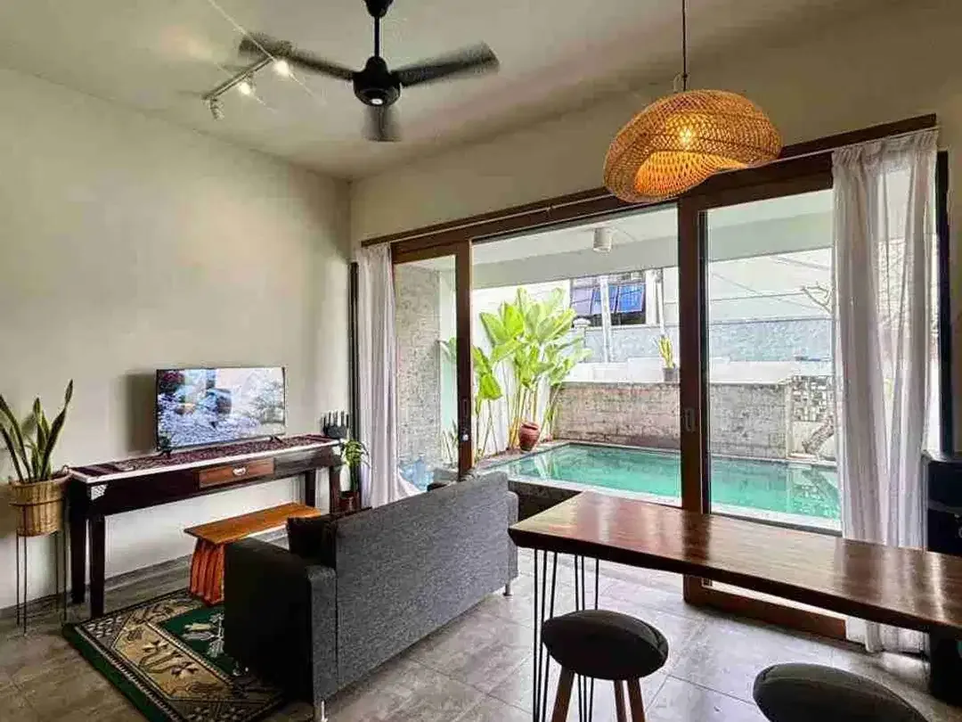 Dijual Villa Full Furnished Modern Tropis - Image 2 of 7