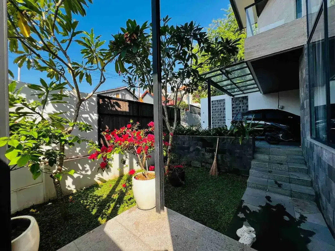 Rumah Suradipa Paguyangan Kaja Denpasar - Image 4 of 10
