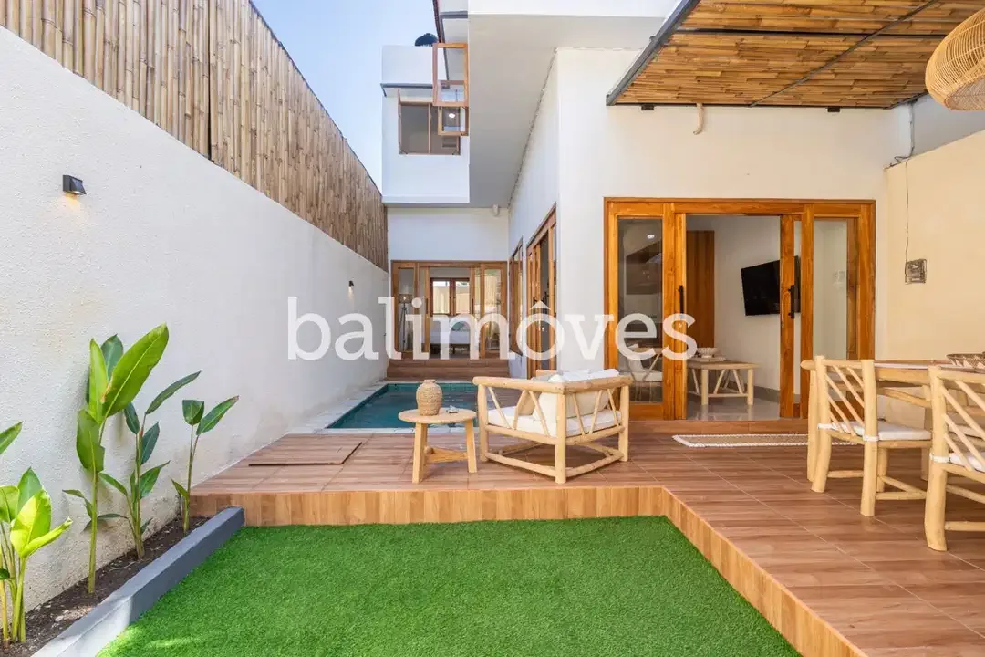 Villa Tiga Kamar Tidur Baru di Tepi Pantai Sanur - Image 4 of 10