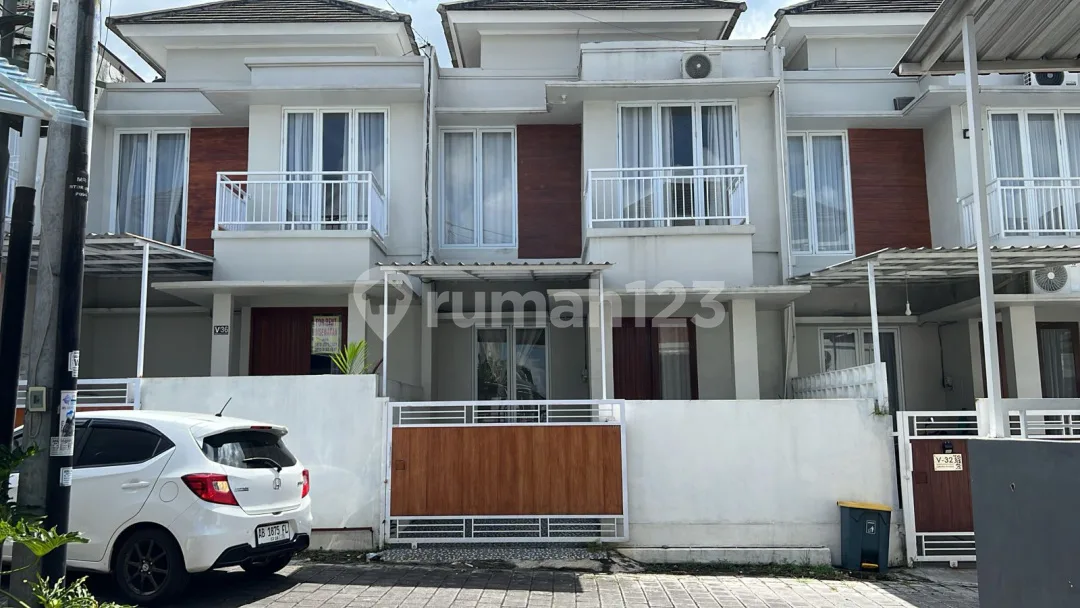 Disewakan Rumah 2 Lantai Minimalis One Gate Systems di Munggu - Image 1 of 4