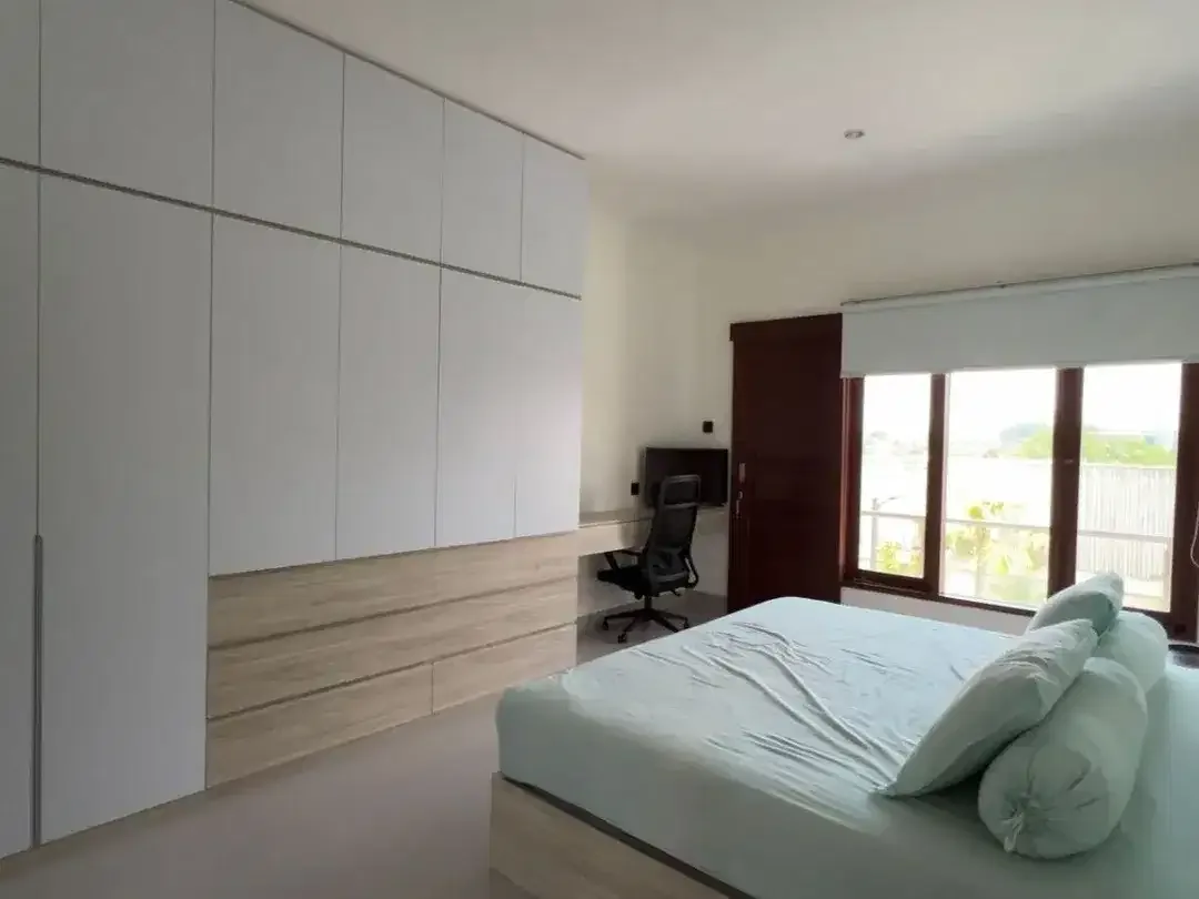 RUMAH SEMI VILLA MODERN DI TAMAN SEMINYAK SUITES - Image 7 of 10
