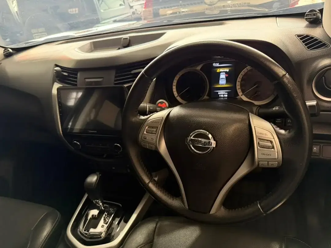 Nissan Navara VL matic 2017 - Image 4 of 6