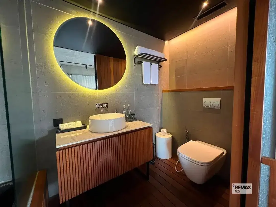 Luxury Strata Title Apartment With Private Pool For Sale In Berawa - Image 4 of 9