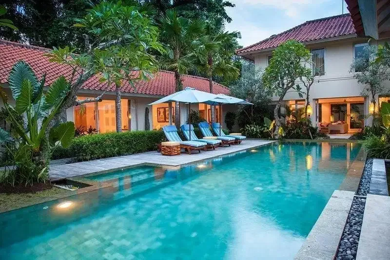Villa Mewah 300m ke Pantai Mertasari Sanur Bali - Image 1 of 10