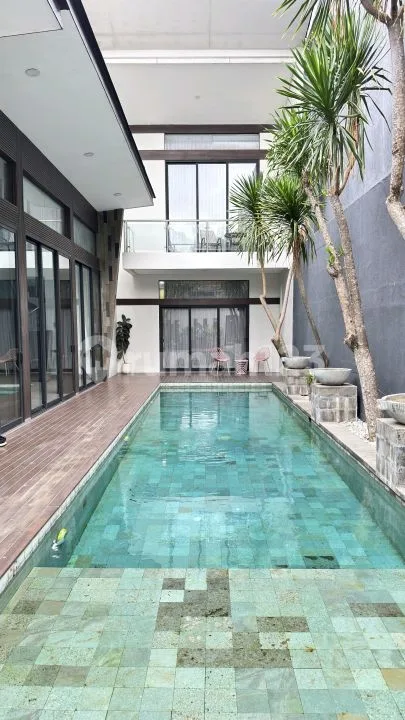 Villa Ungasan Jimbaran Near Gwk 3 Bedroom Full Furnish - Image 1 of 4