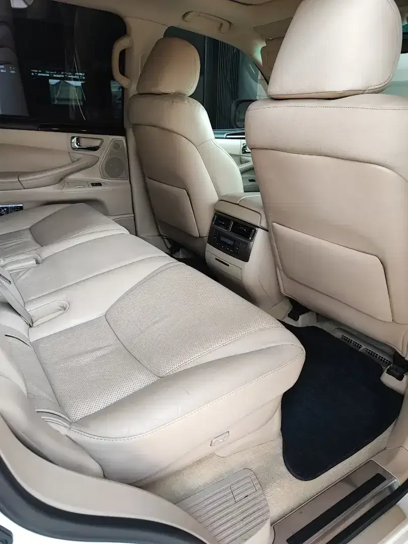 Lexus LX570 2008 bagus - Image 7 of 7