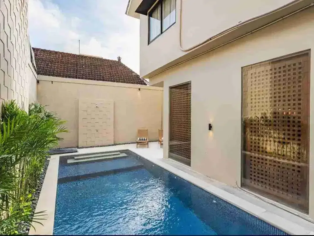 3 BEDROOMS VILLA IN UMALAS BUMBAK FOR SALE AND LONG LEASEHOLD - Image 2 of 10
