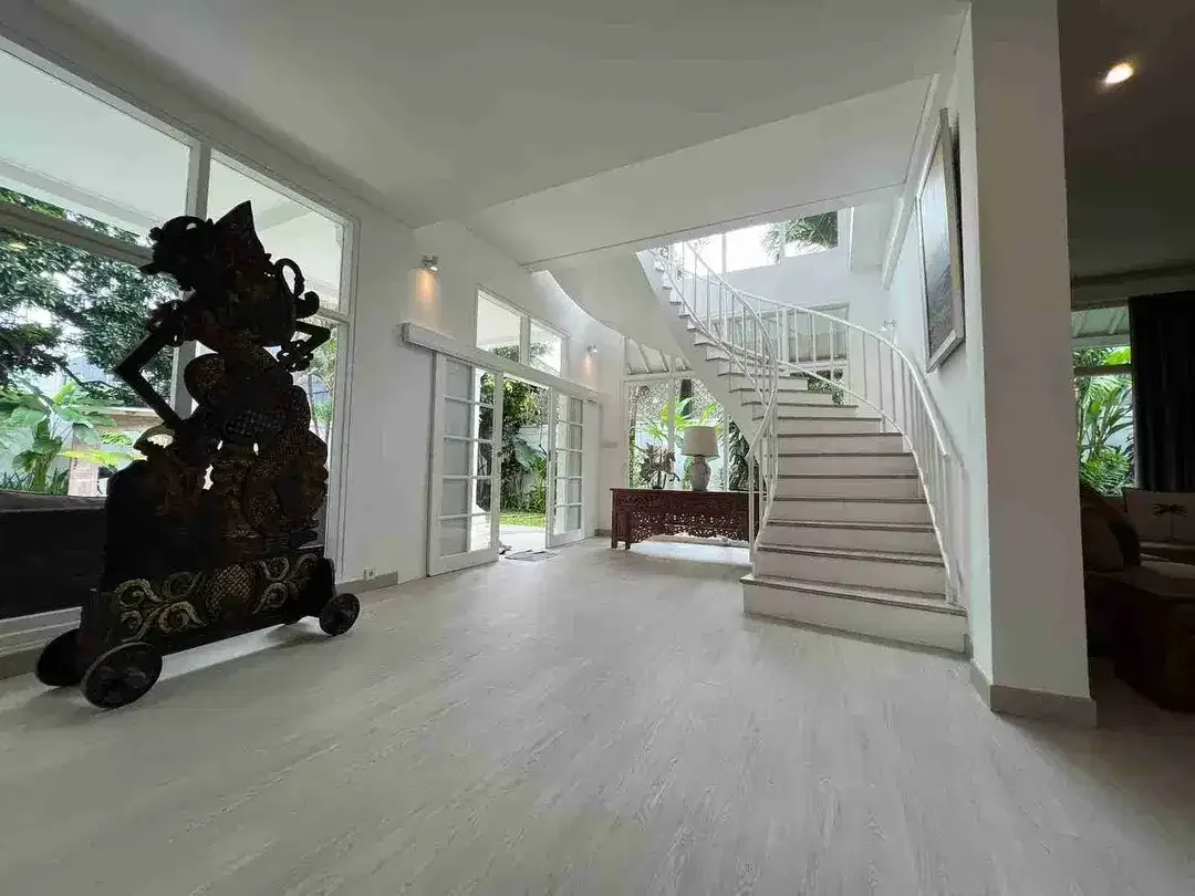 Villa Luxury 4 KT di Batubelig Badung, Dekat Pantai - Image 6 of 9