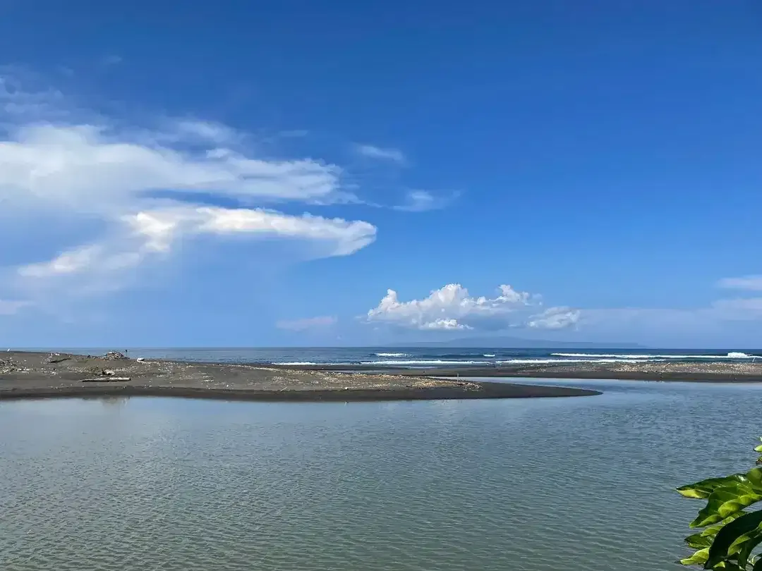 Beachfront For Sale Freehold in Ketewel Beach - Image 5 of 8