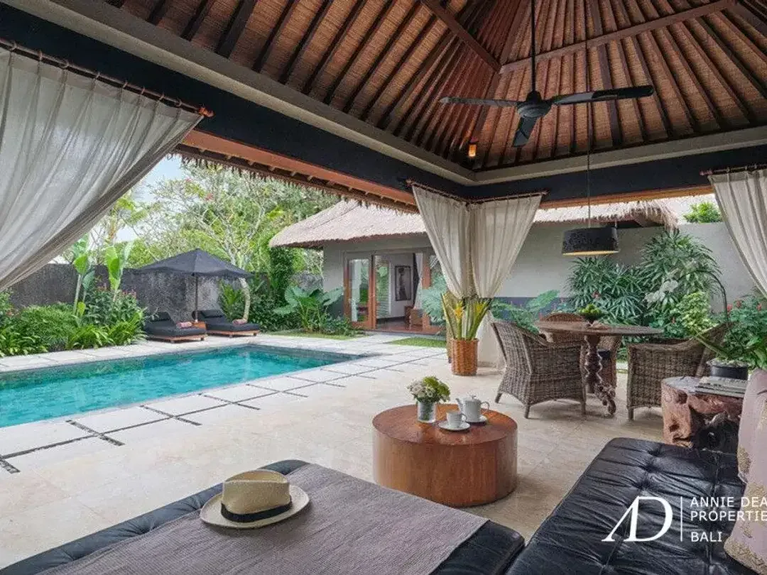 LEASEHOLD 25 YEARS | LUXURY BOUTIQUE VILLA AT SEMINYAK BEACH AREA - Image 1 of 7