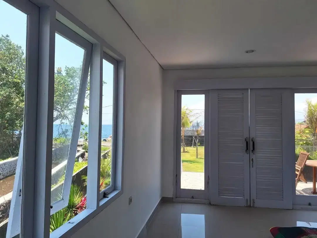 FREEHOLD VILLA PINGGIR PANTAI KUSAMBA KLUNGKUNG BALI - Image 7 of 10