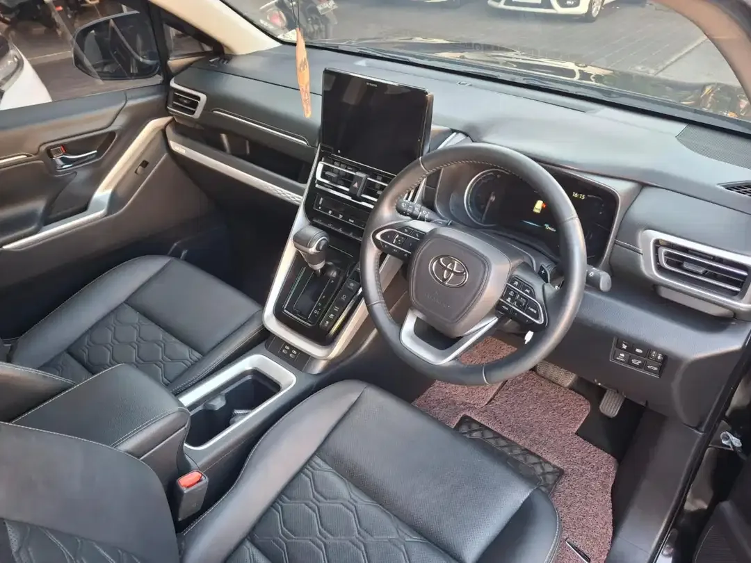 TOYOTA ZENIX Q MODELISTA HYBRID TSS - Image 8 of 8