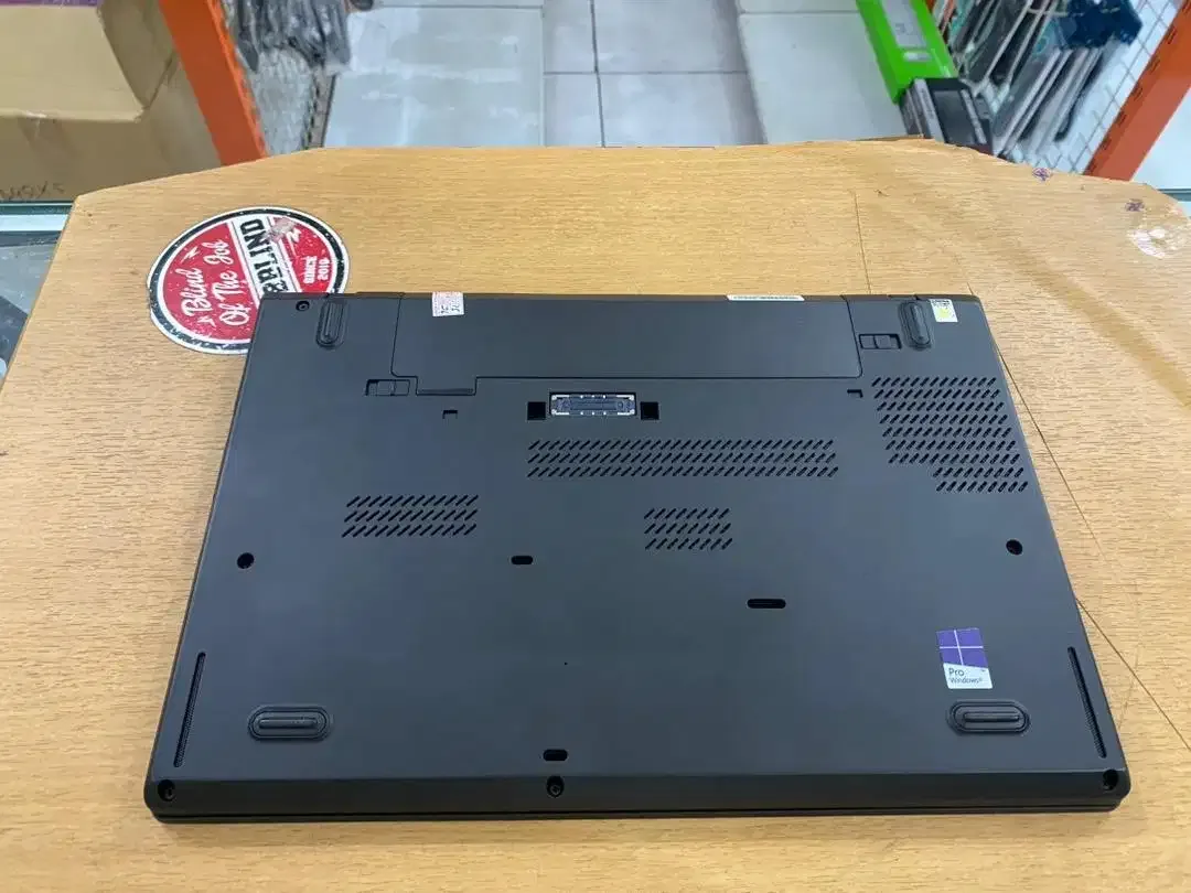 Lenovo ThinkPad T450 Core i7 Ram 8GB SSD 128GB Slim Mulus Bergaransi - Image 8 of 10