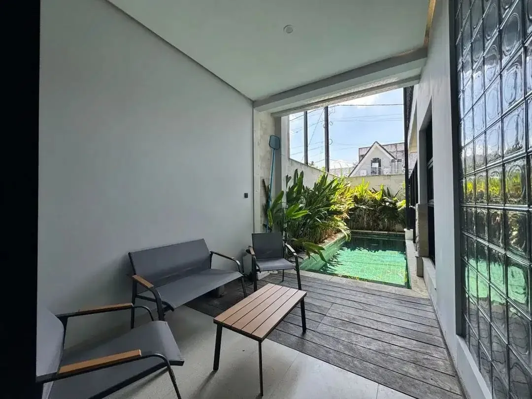 MODERN VILLA IN PRIME LOCATION SEMINYAK - Image 1 of 10