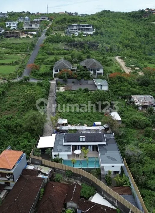 Modern Villa 4 Bedrooms 895mÂ² di Purigading Jimbaran - Image 2 of 4