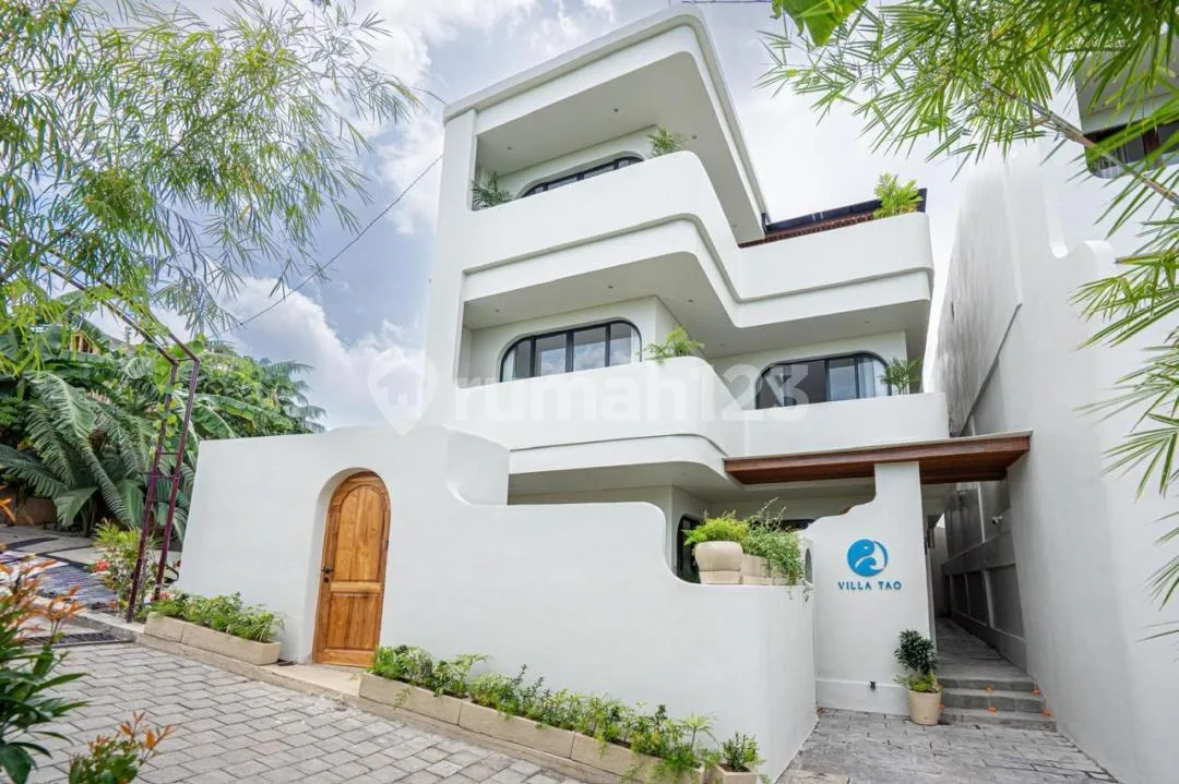 Villa 3 Kamar Mewah Disewakan di Pererenan - Available Now - Image 1 of 4