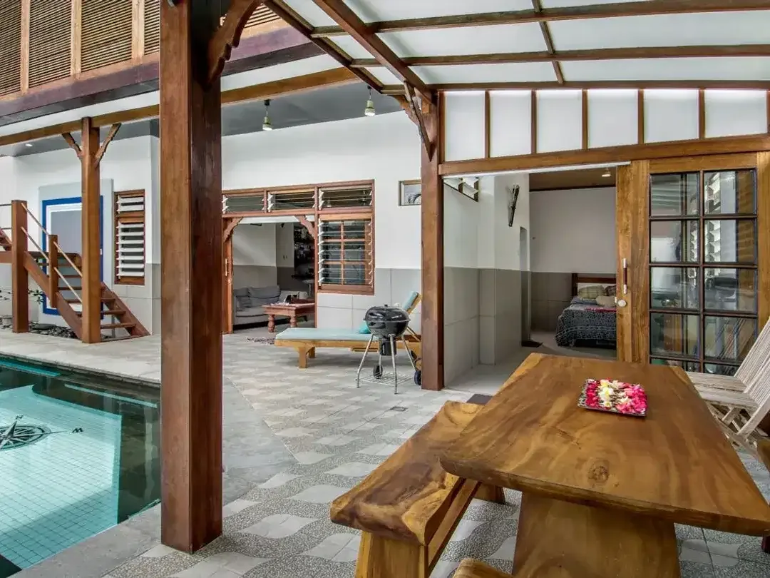 UNIQUE SPACIOUS 2 STOREY VILLA IN NUSA DUA - Image 6 of 10