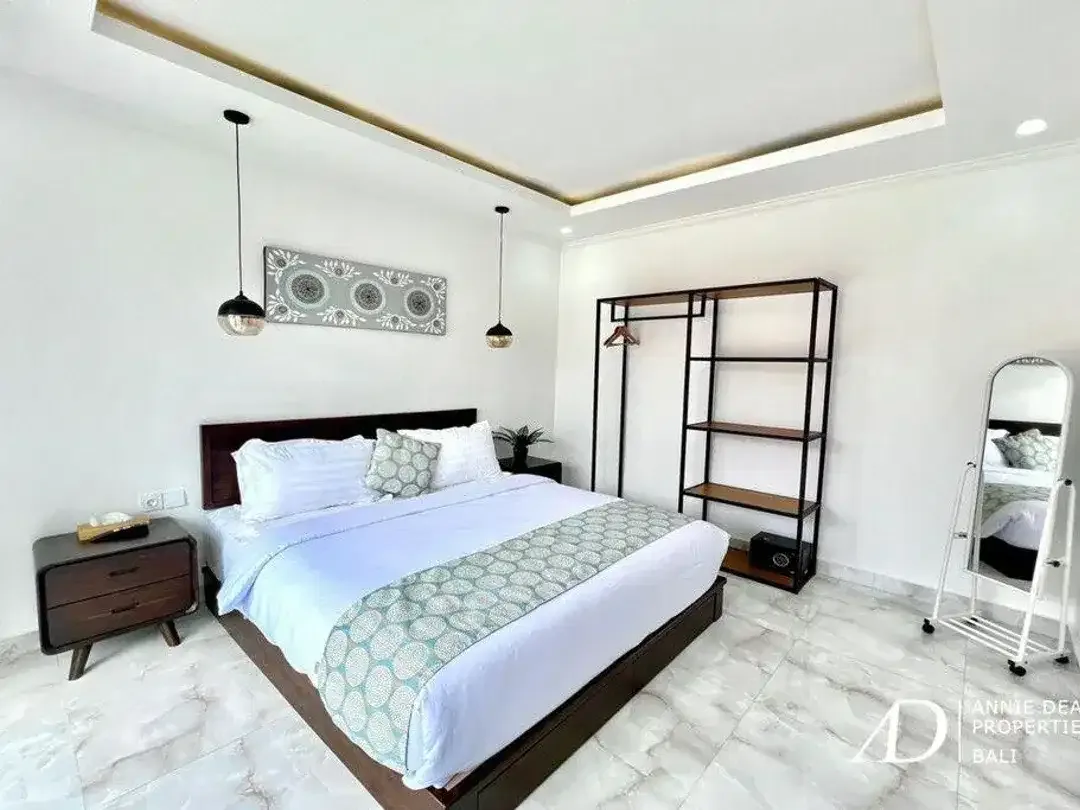 FREEHOLD | MODERN 3-BEDROOM VILLA IN KEROBOKAN NEAR CANGGU - Image 4 of 10