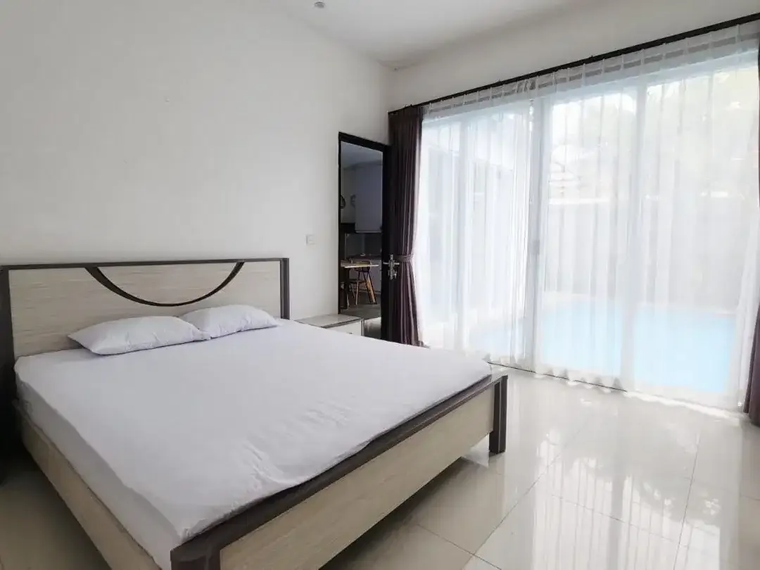 Villa disewakan berlokasi di area premium Berawa-Canggu. - Image 4 of 9