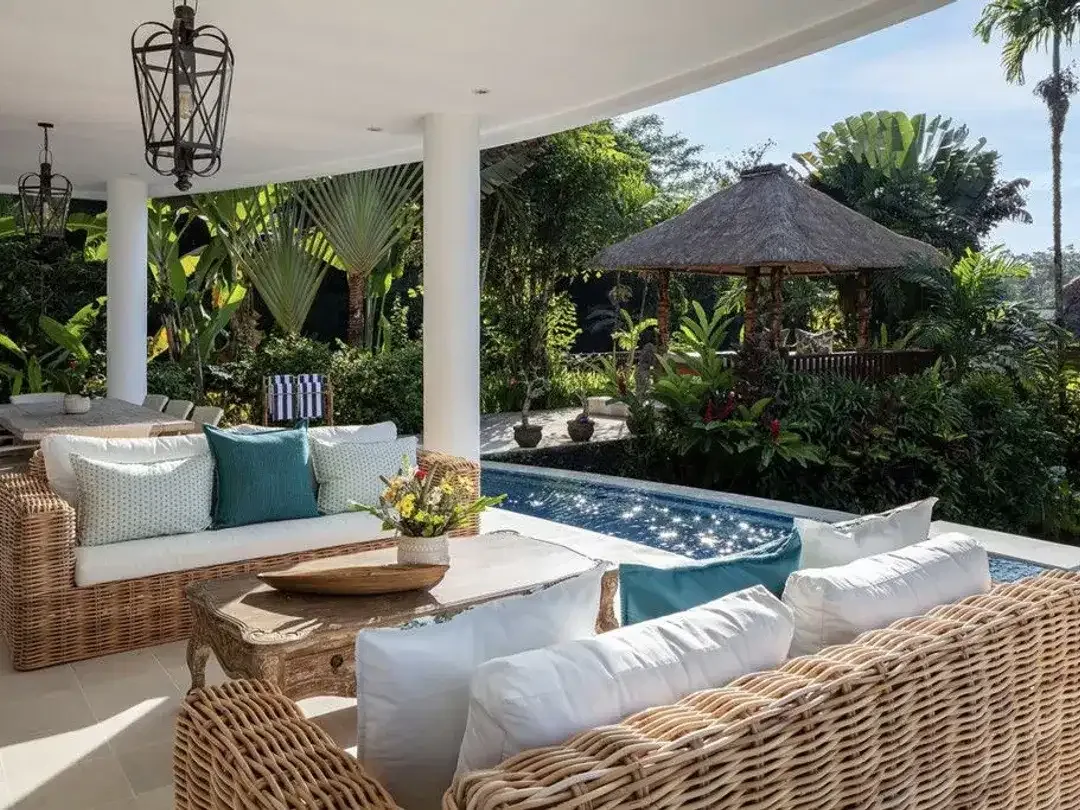 FREEHOLD | COLONIAL-STYLE VILLA WITH JUNGLE AND RICE FIELD VIEWS - UBUD TEGALLALANG - Image 8 of 10
