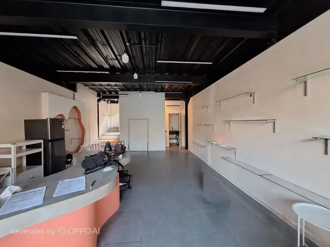 Shop  for Rent in Shortcut Berawa- Echo Beach, Canggu - Image 4 of 5
