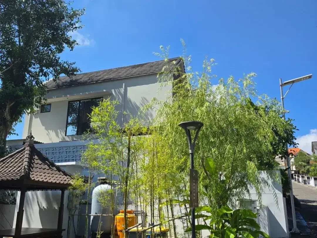 RUMAH 2 LANTAI FULLY FURNISHED DI JIMBARAN - Image 3 of 10