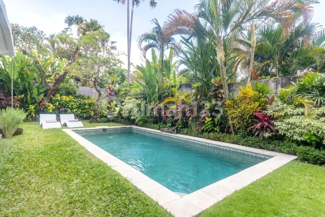 2 Bedrooms Villa In Kerobokan With Spacious Garden - Image 2 of 4