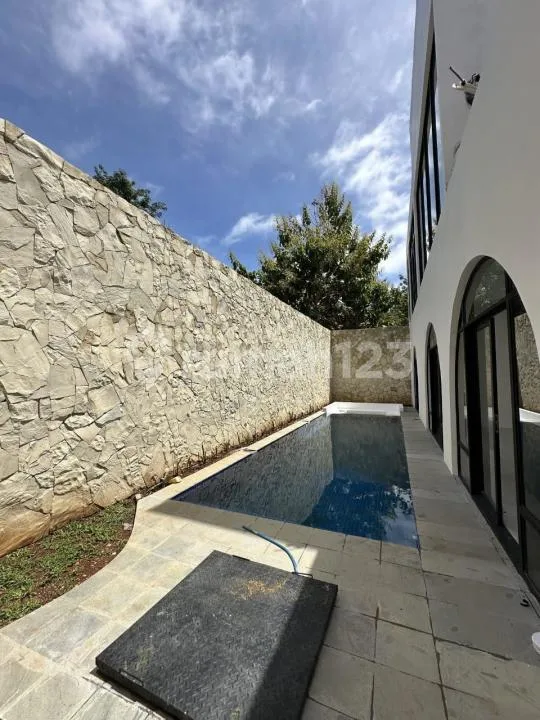Villa Bangunan Baru 2 Unit Siap Huni Strategis Furnished Balangan - Image 4 of 4