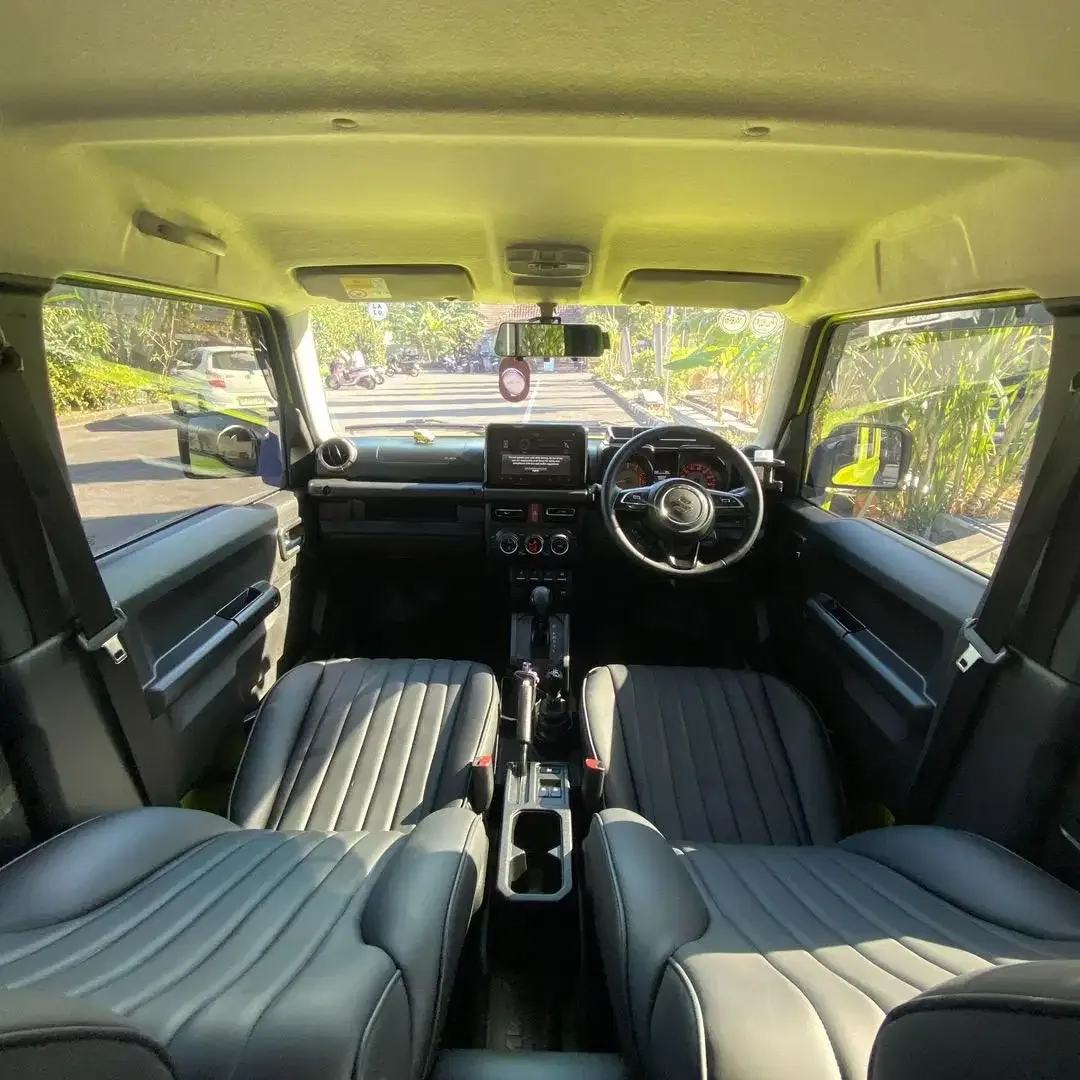 Suzuki Jimny JB74 5Doors 1.5 AT - 2024 - Image 9 of 10