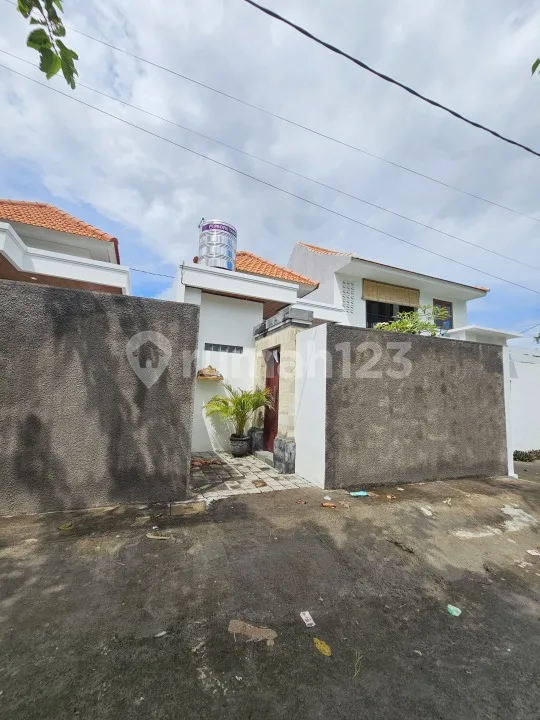 Cheap Villa In Tumbakbayuh - Image 1 of 4