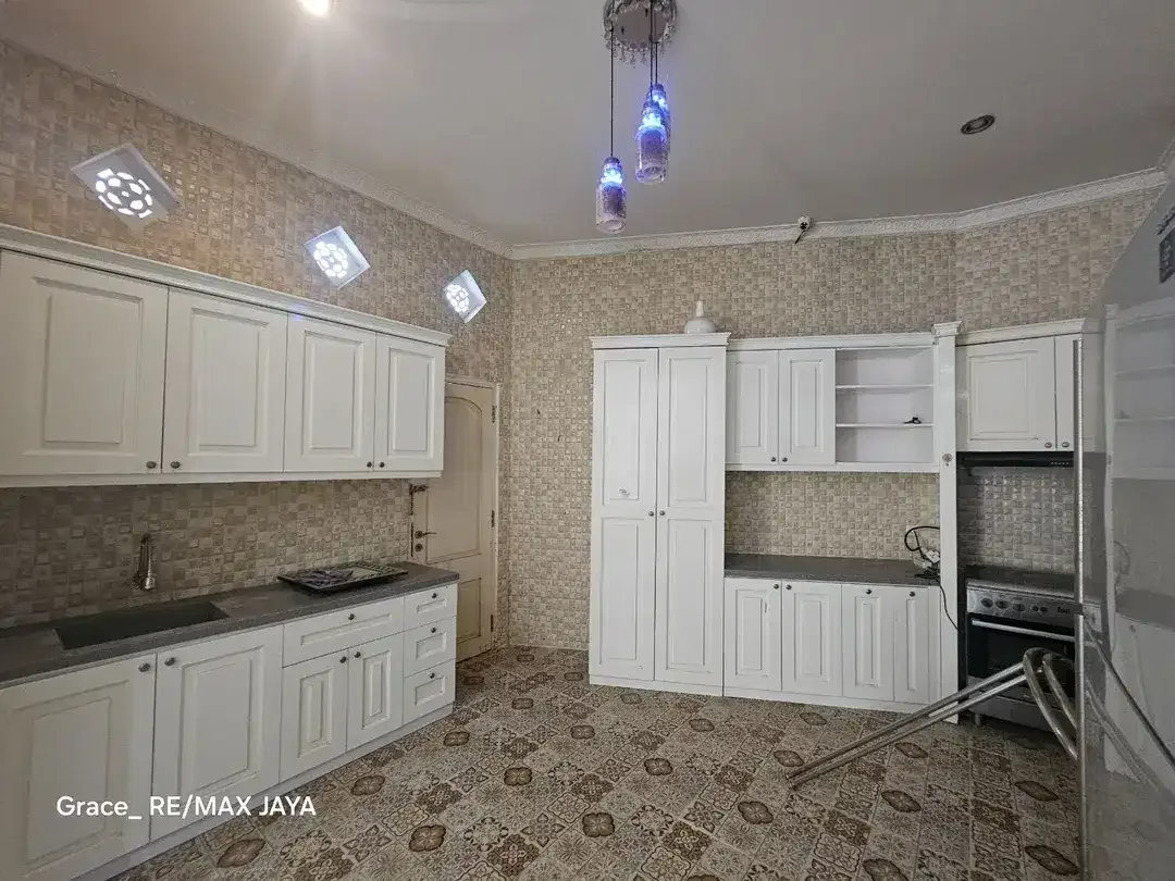 Rumah Eksklusif 3 Kamar Dijual di Area Gatsu Barat, dekat Starbuck - Image 10 of 10