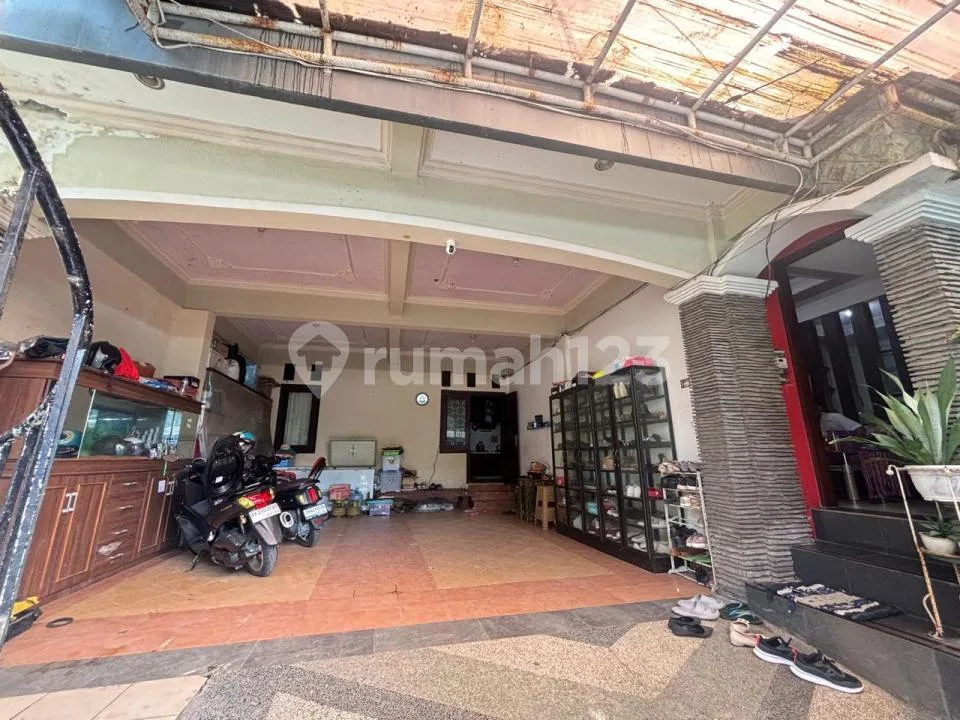 Dijual Rumah di Dalam Perumahan Eksklusif - Aman, Tenang untuk Kenyamanan Keluarga - Image 3 of 4