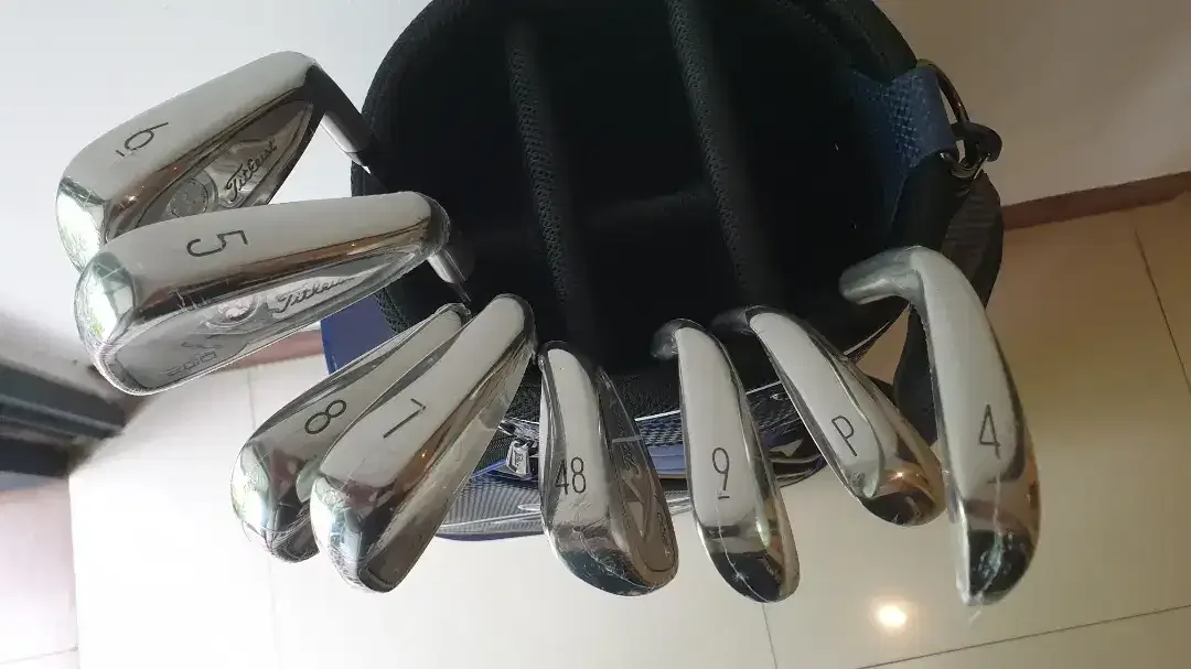 Stik Golf Titleist + Golf Bag Budayakan Baca Details - Image 3 of 8