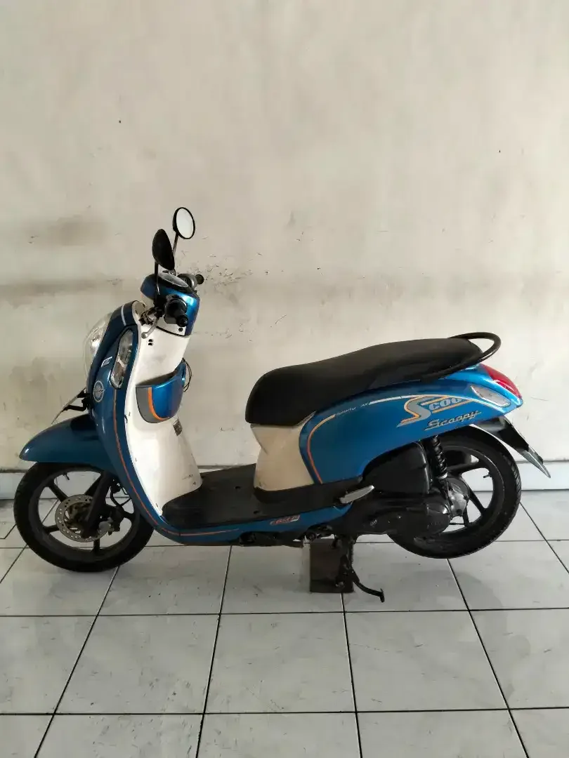 HONDA SCOOPY FI TAHUN 2014 PAJAK HIDUP SURAT LENGKAP - Image 4 of 5